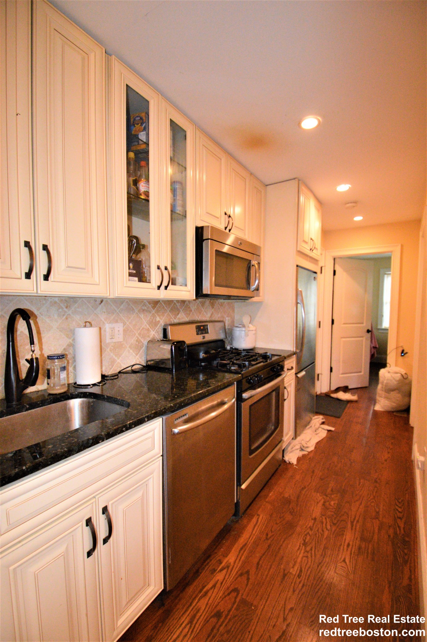 5 bed, 2 bath apartment for rent at 2 Iroquois St Unit 1, Mission Hill — photo 28 of 41