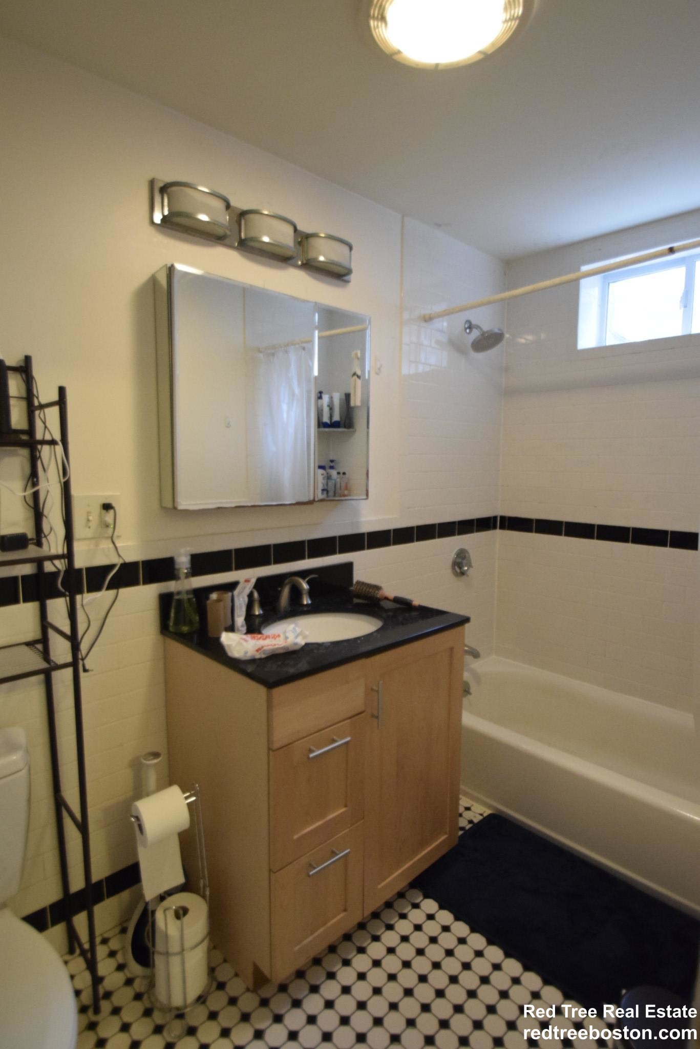 19 Saint Lukes Rd, Allston