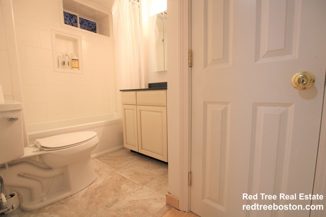 18 Holton St, Allston