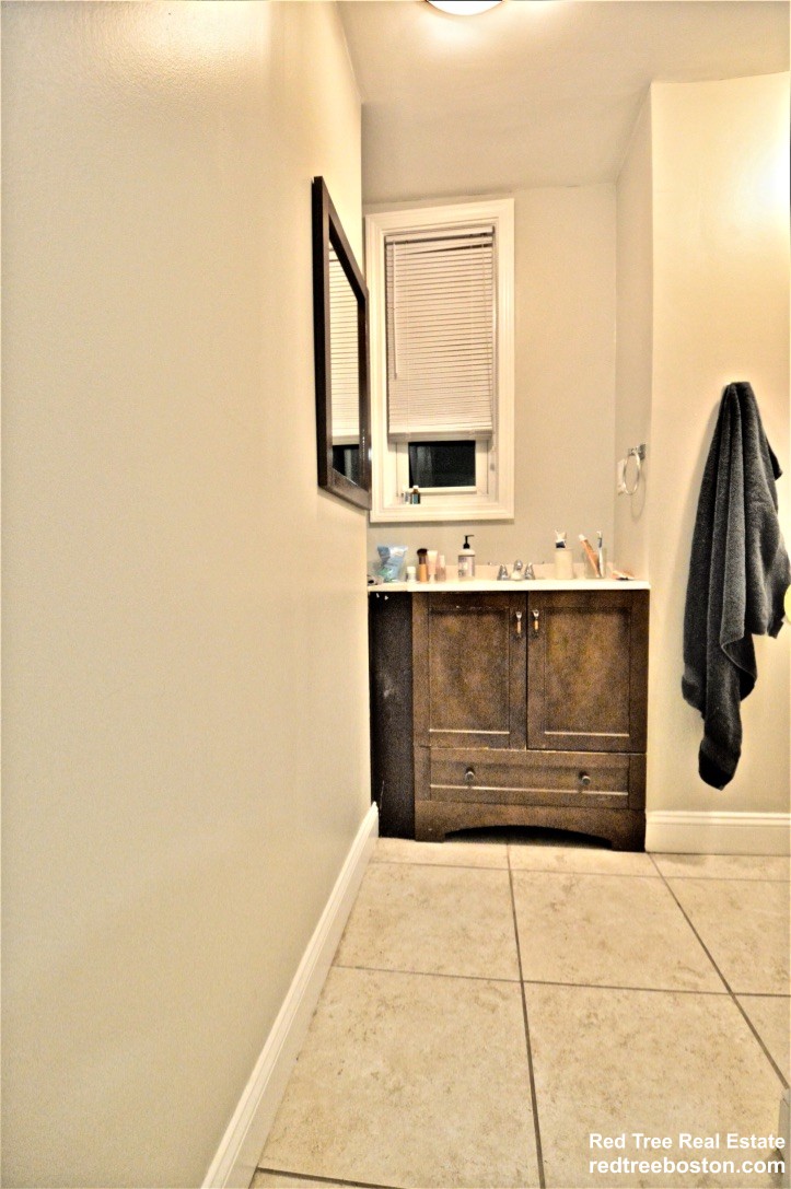 201 Hillside St, Mission Hill