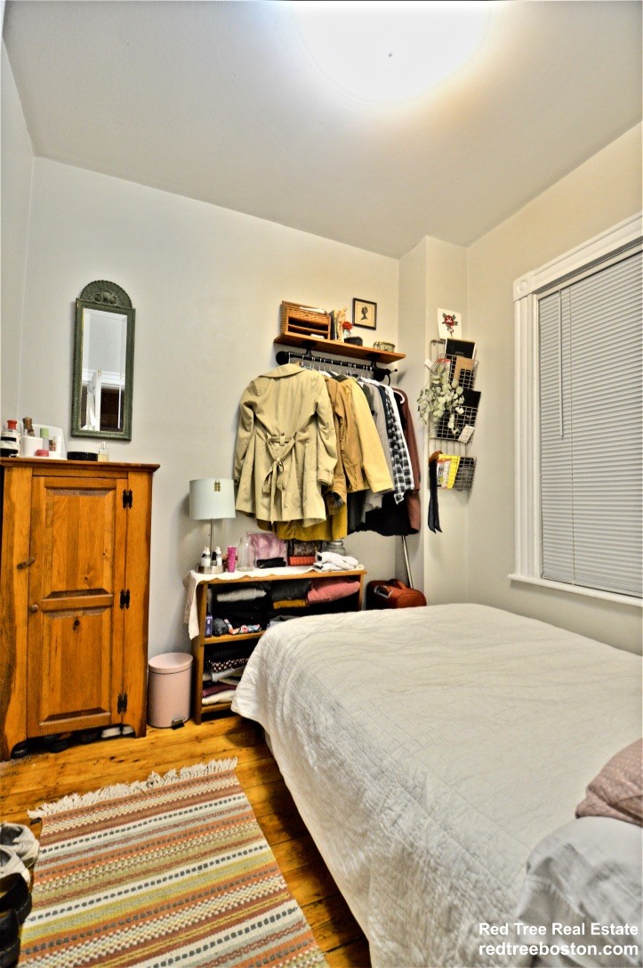 201 Hillside St, Mission Hill