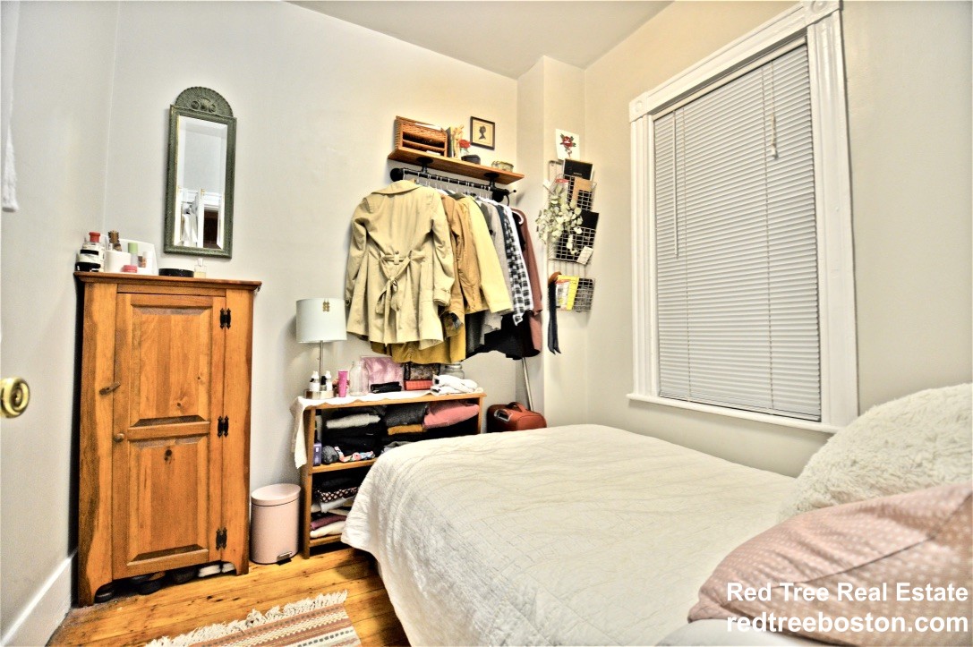 201 Hillside St, Mission Hill