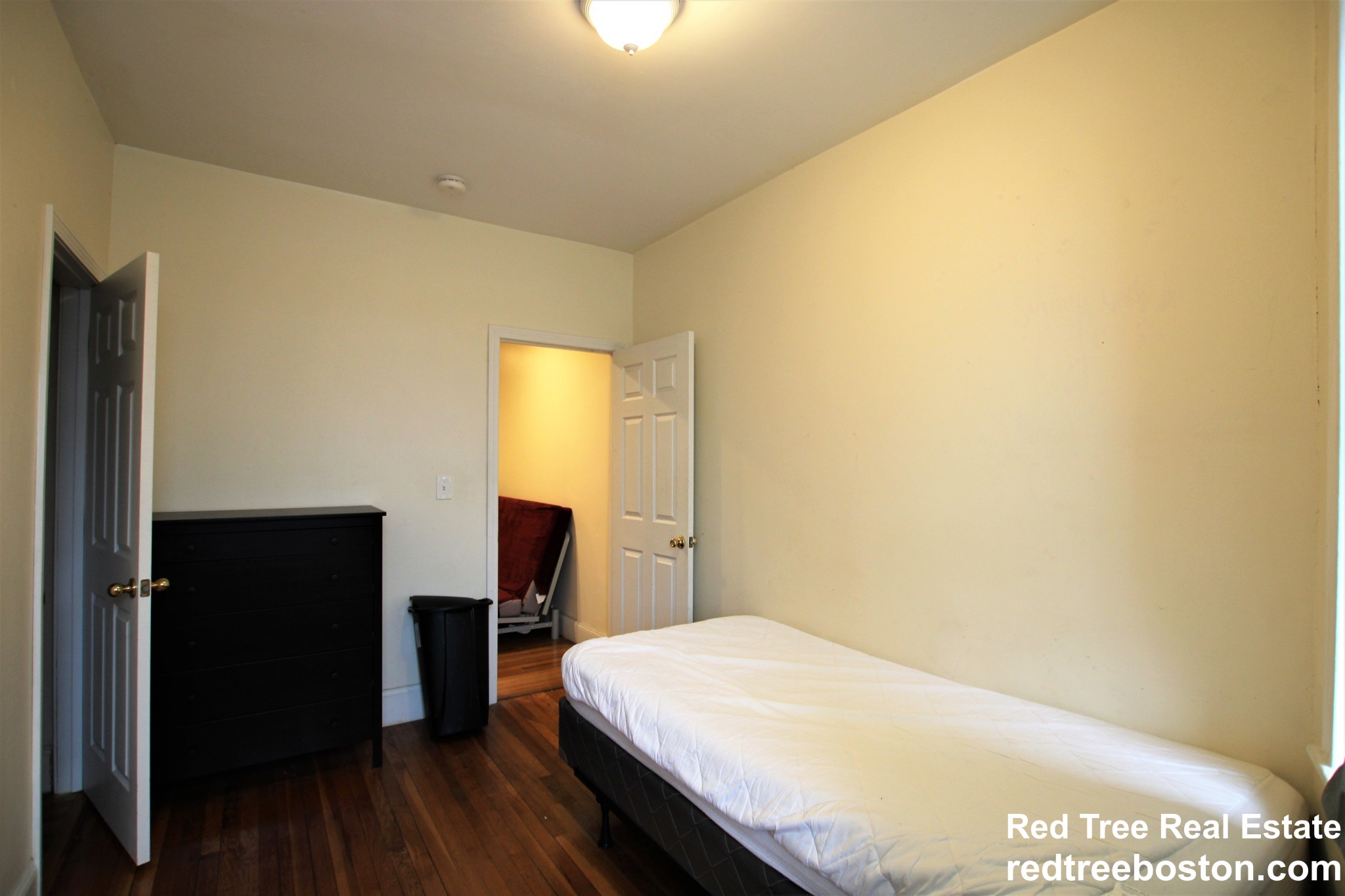 1868 Commonwealth Ave, Brighton