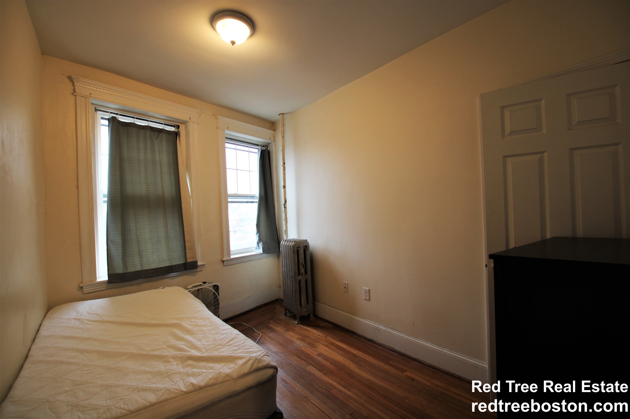 1868 Commonwealth Ave, Brighton