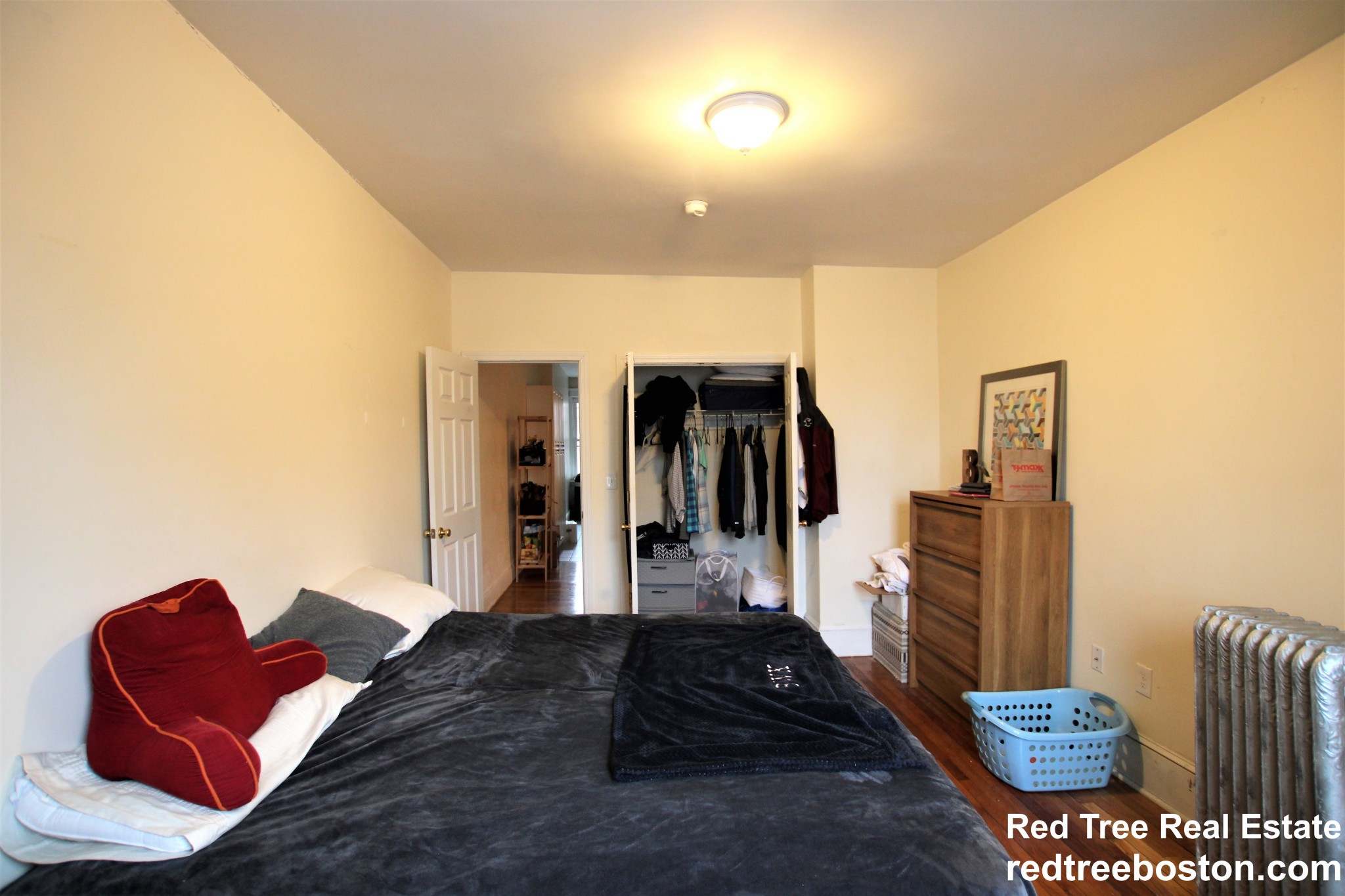 1868 Commonwealth Ave, Brighton