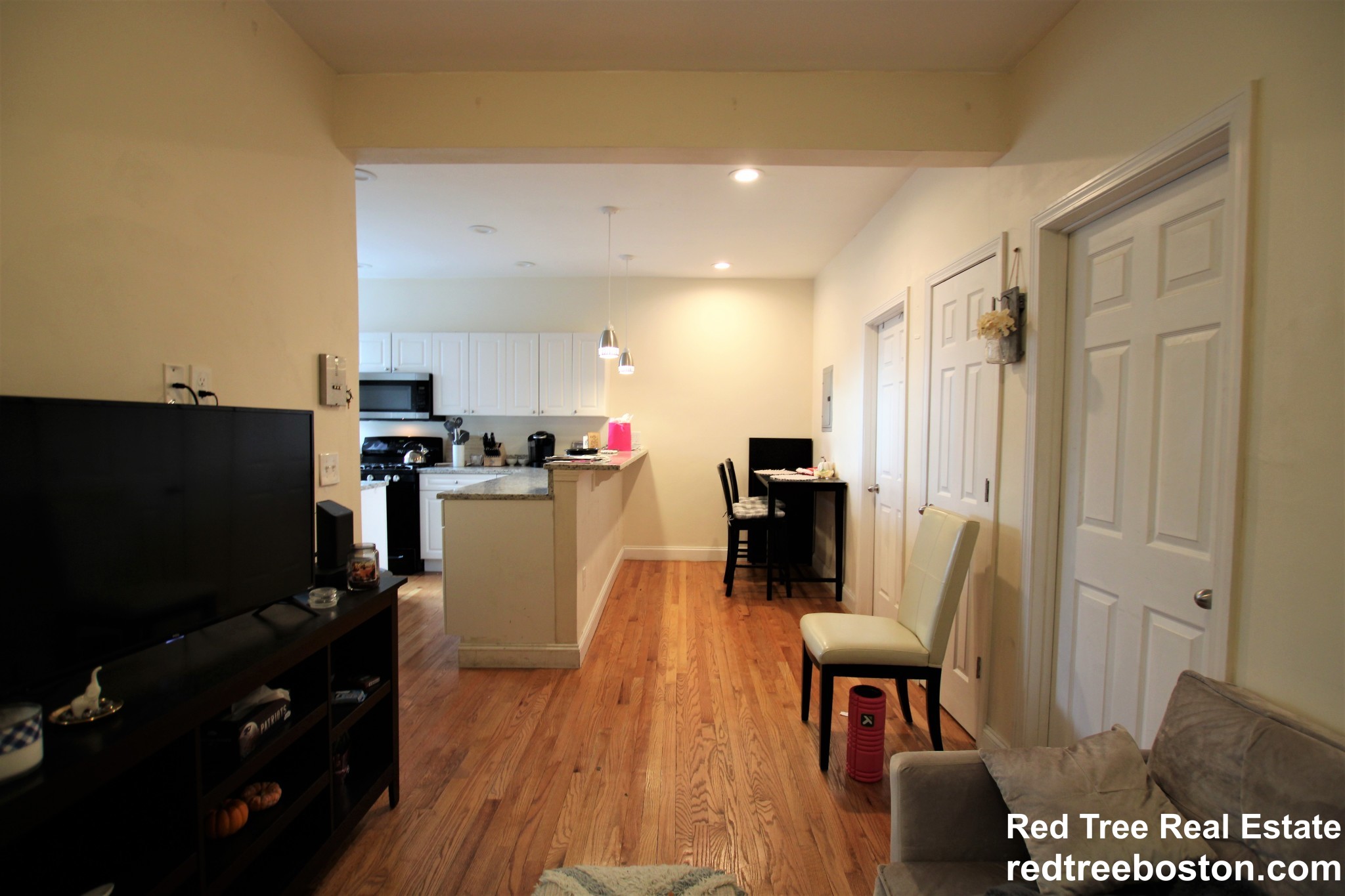 1872 Commonwealth Ave, Brighton