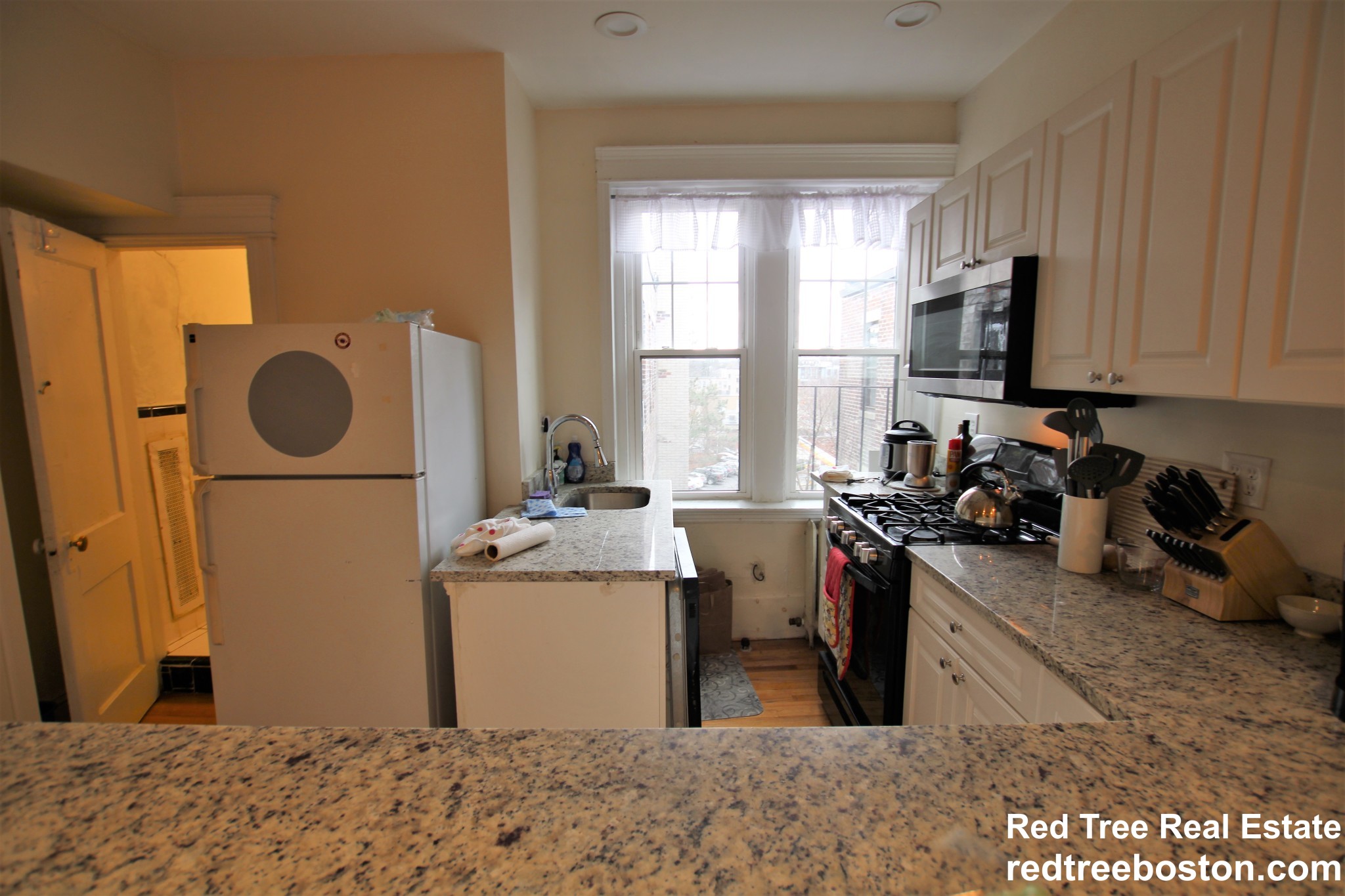 1872 Commonwealth Ave, Brighton