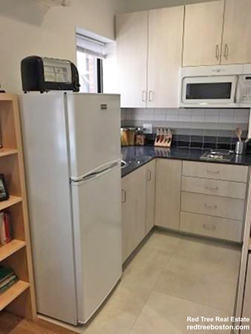 144 Bowdoin St, Beacon Hill