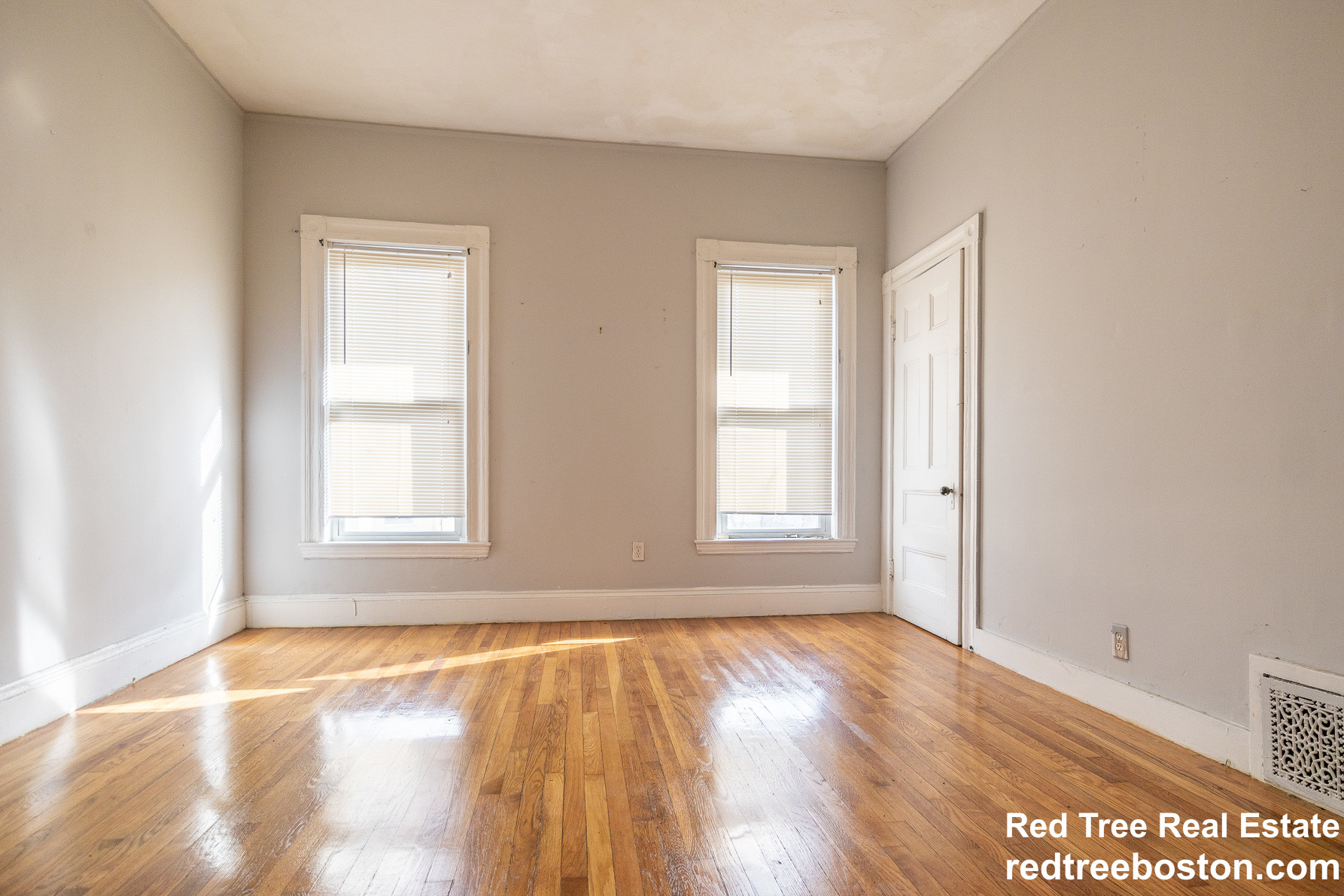 1 Cobden St, Roxbury