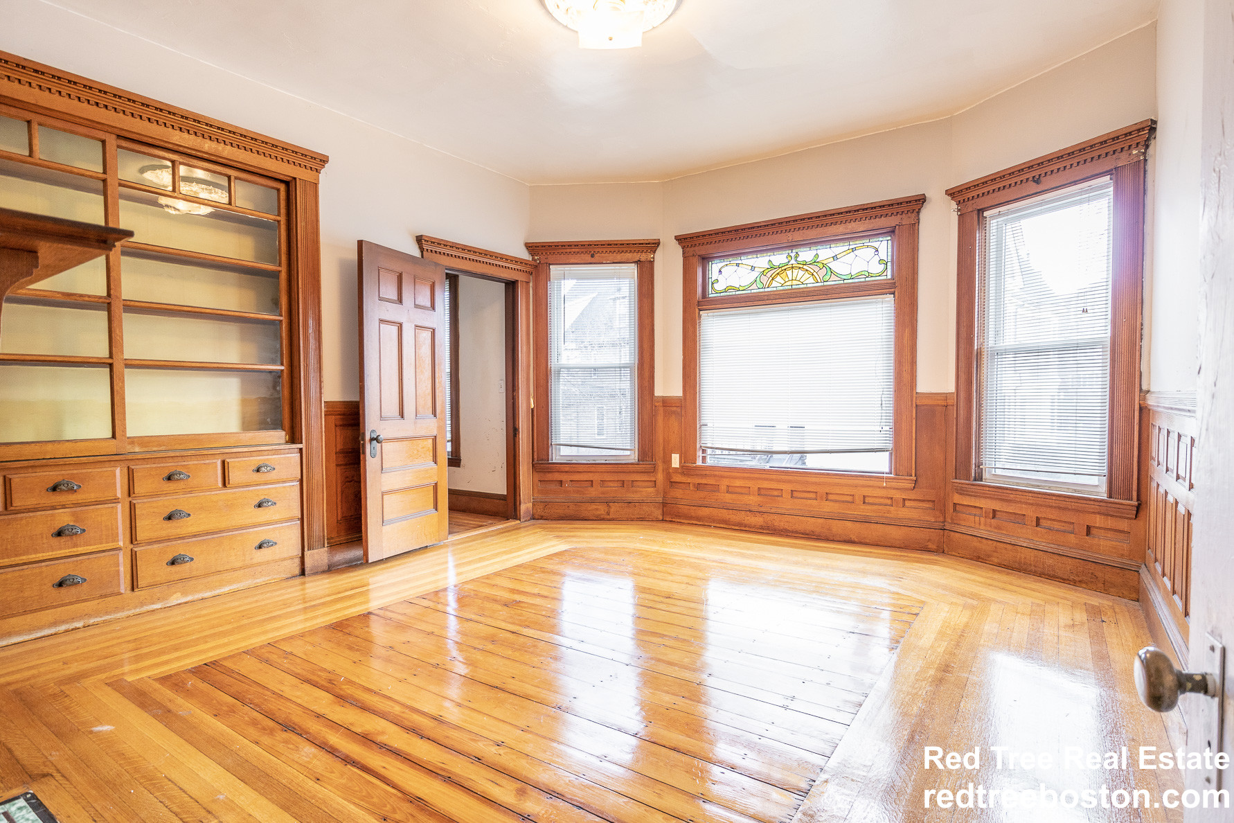 1 Cobden St, Roxbury