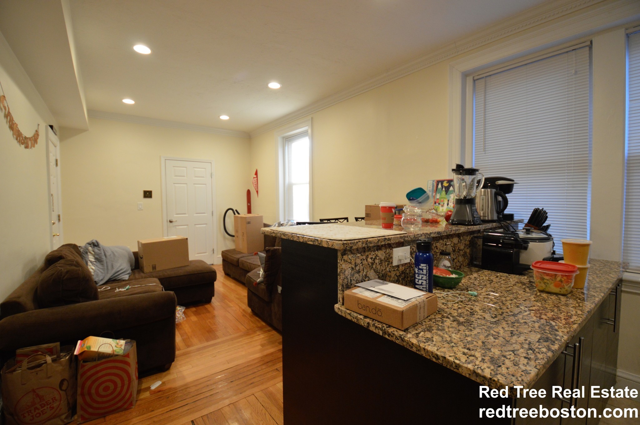 73 Thatcher St, Longwood