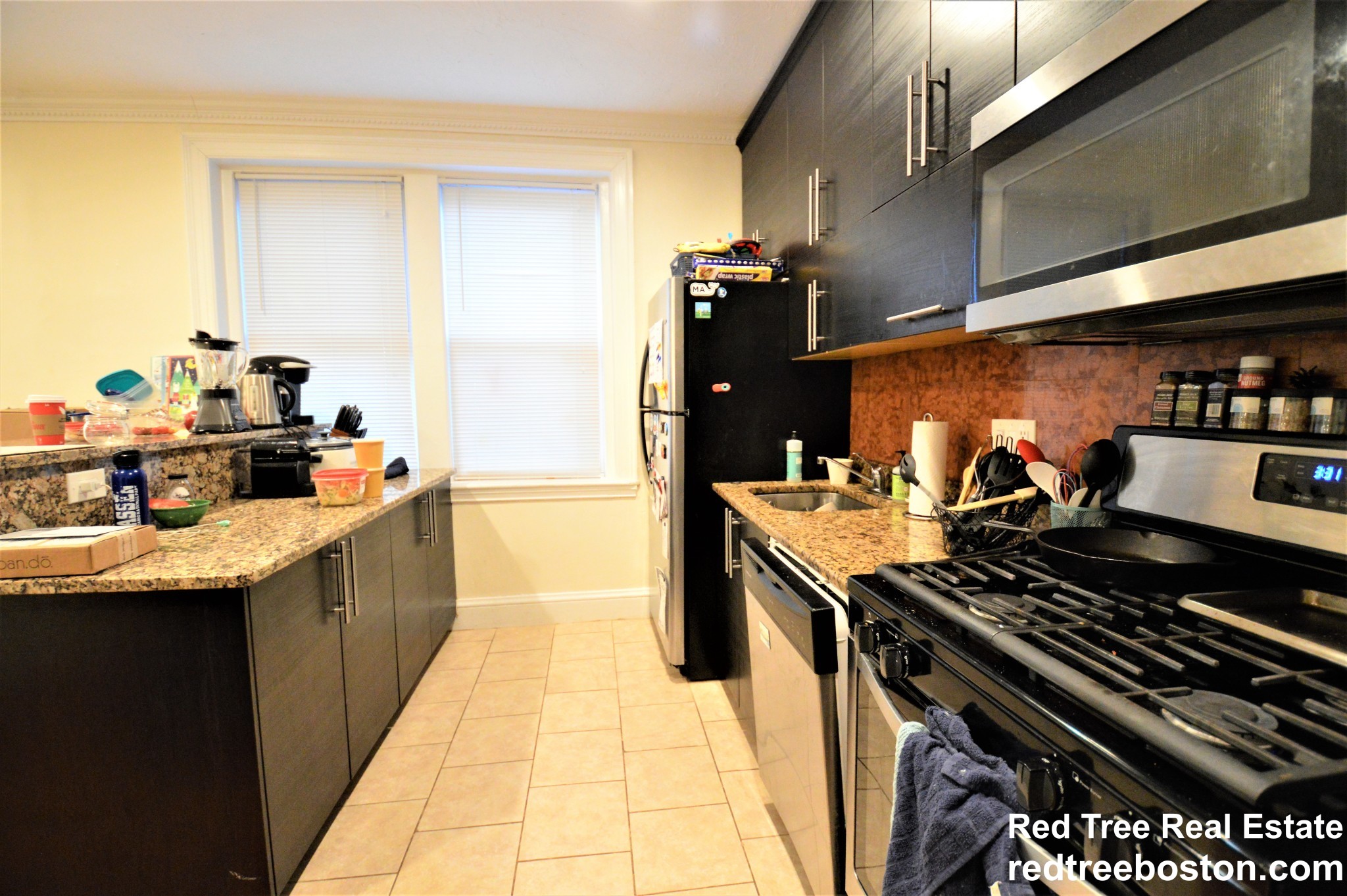 73 Thatcher St, Longwood