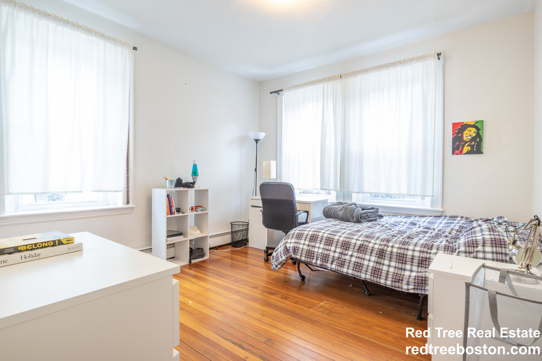 94 Pleasant St, North Brookline