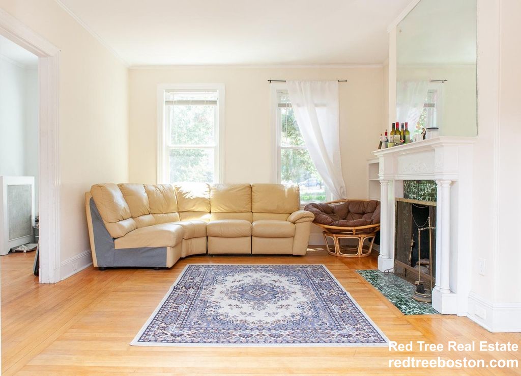 1743 Commonwealth Ave, Brighton