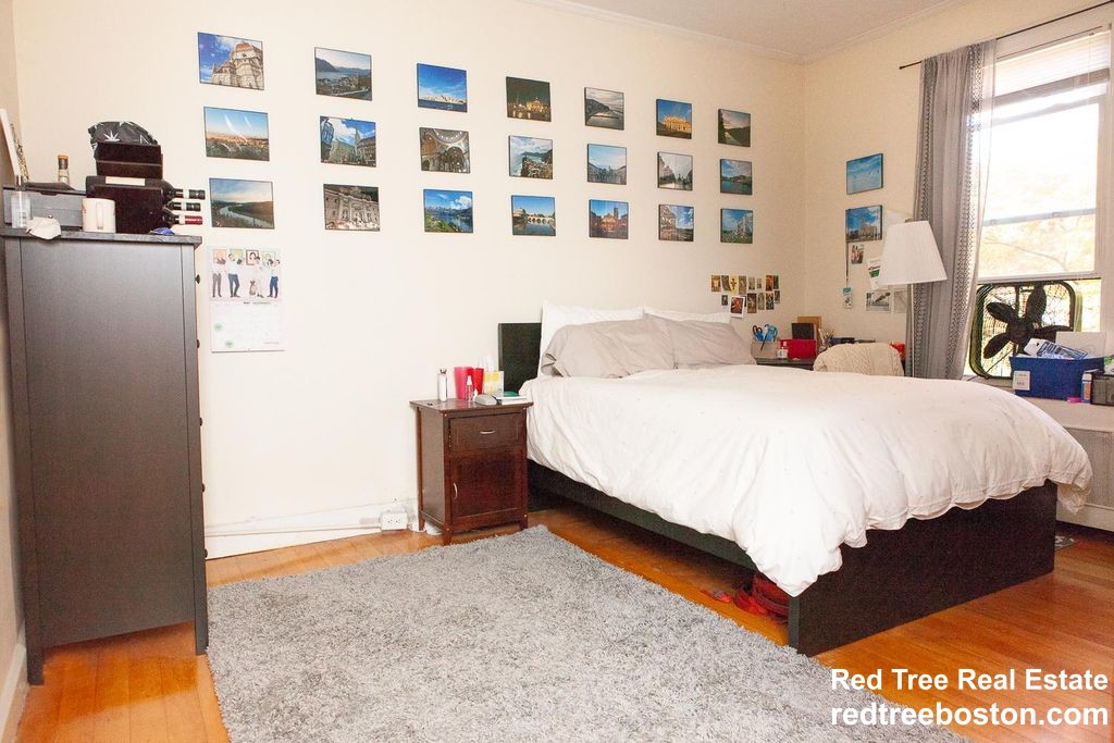 1743 Commonwealth Ave, Brighton