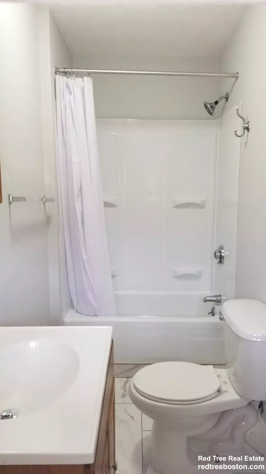 5 bed, 2 bath apartment for rent at 102 Murdock St Unit 3, Brighton — photo 6 of 6