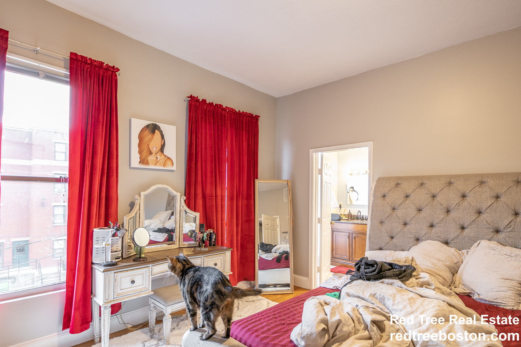 669 Massachusetts Ave, South End