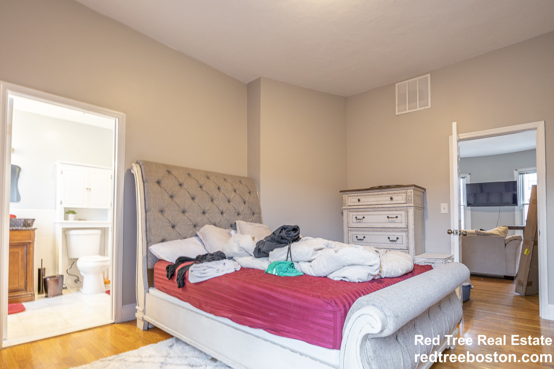 669 Massachusetts Ave, South End