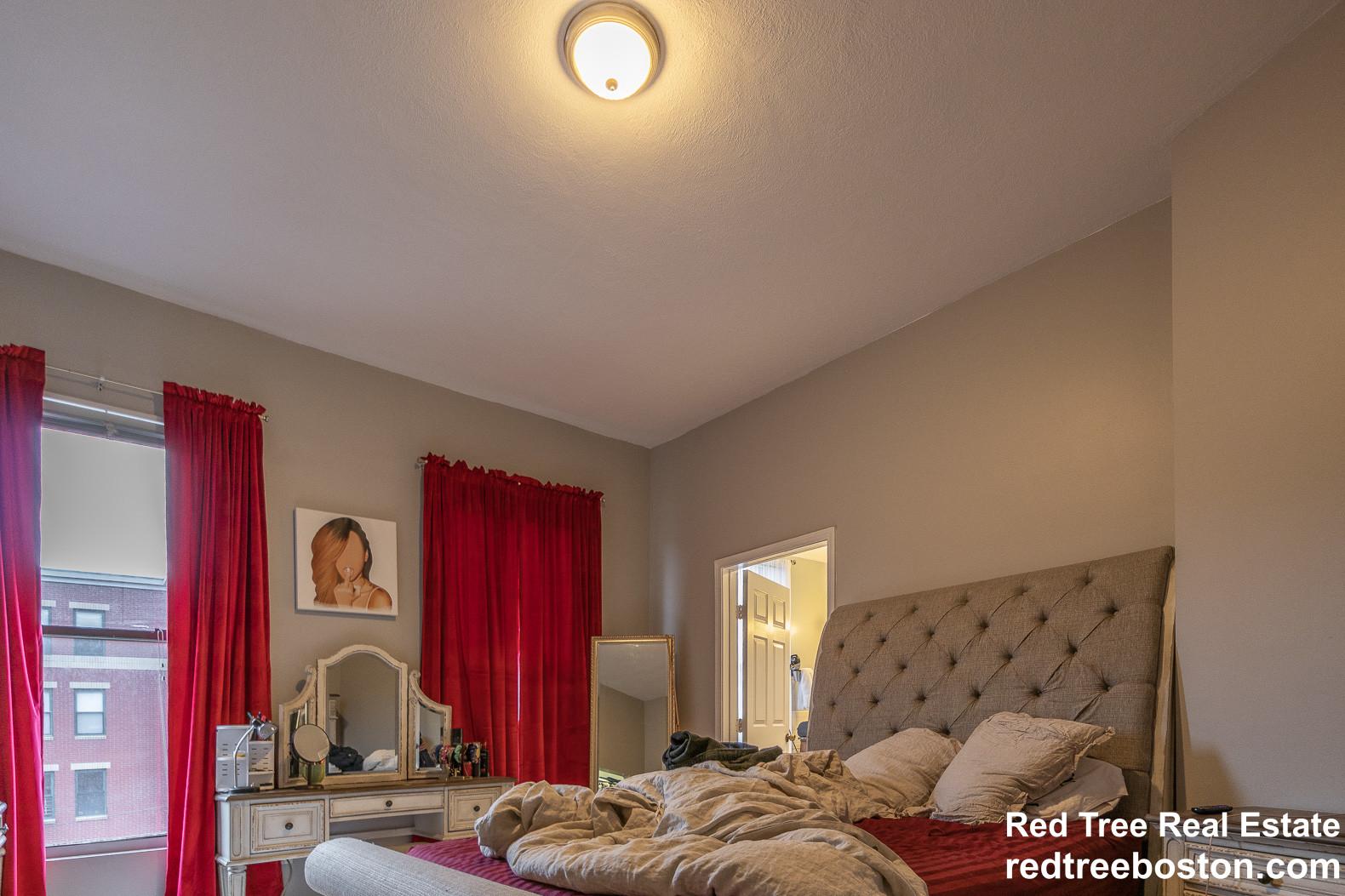 669 Massachusetts Ave, South End