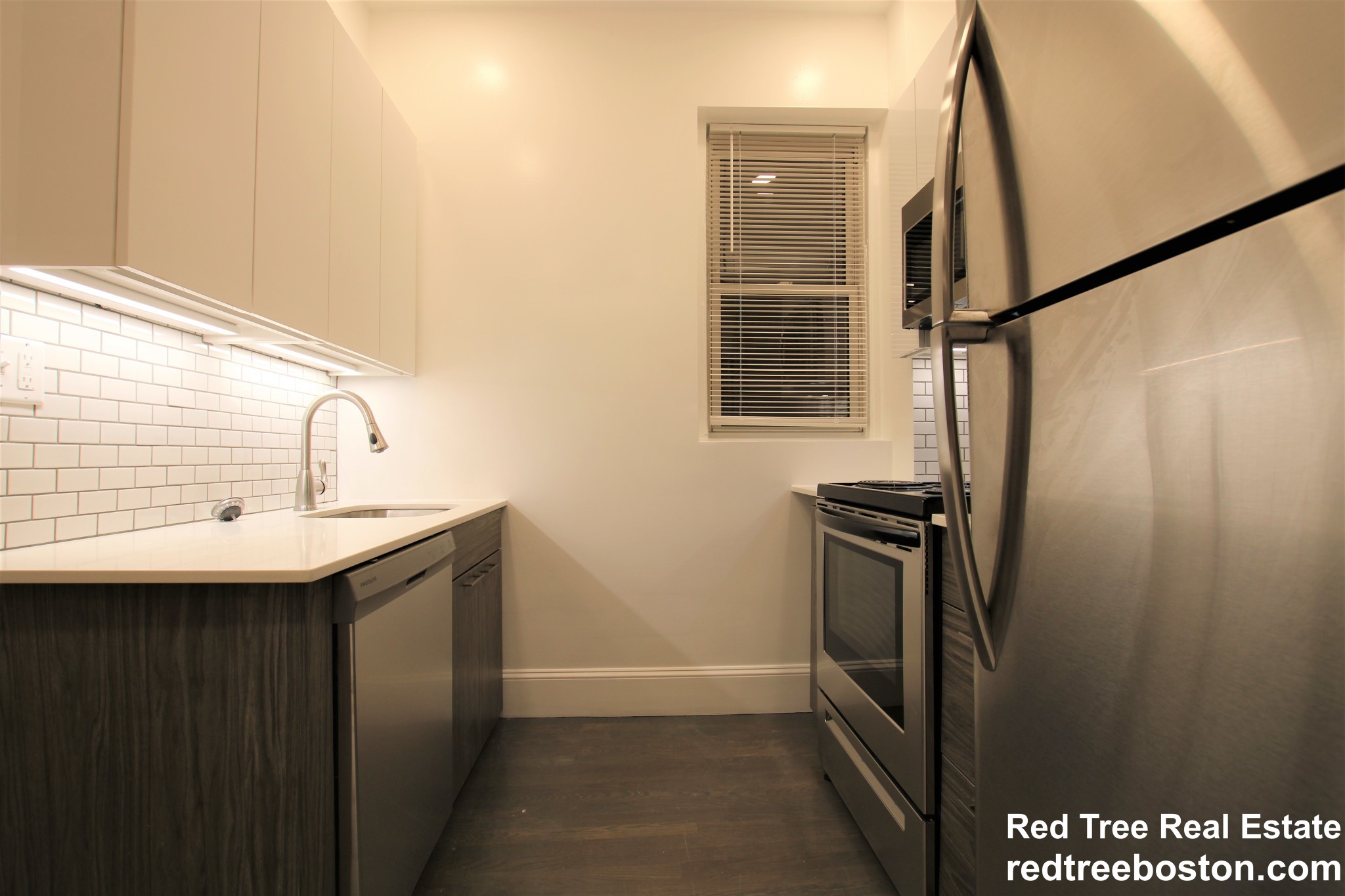 102 Queensberry St, Fenway