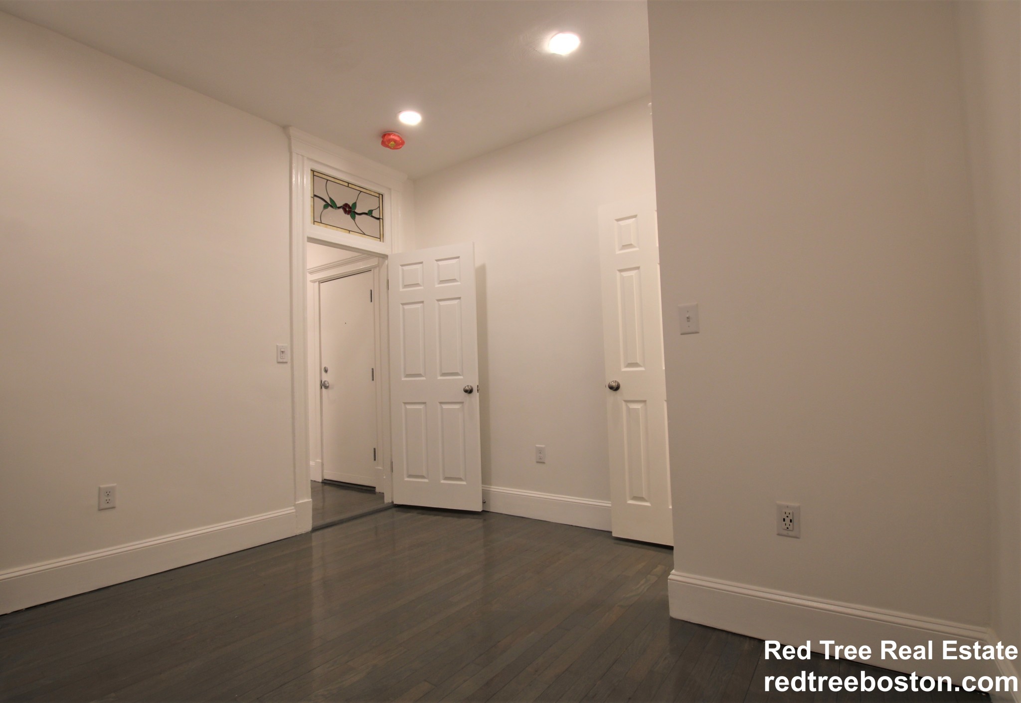 102 Queensberry St, Fenway