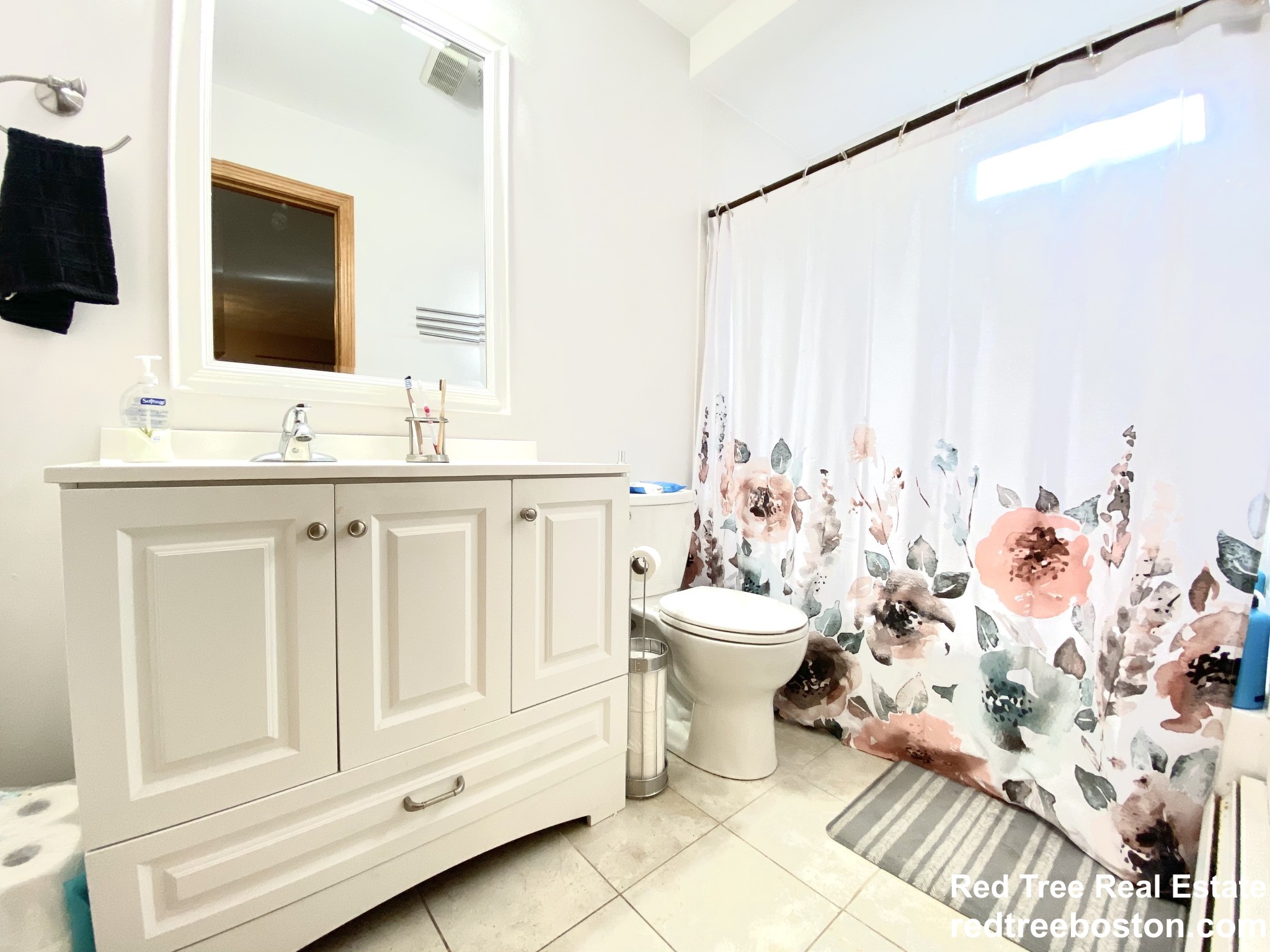 224 Chelsea St, East Boston