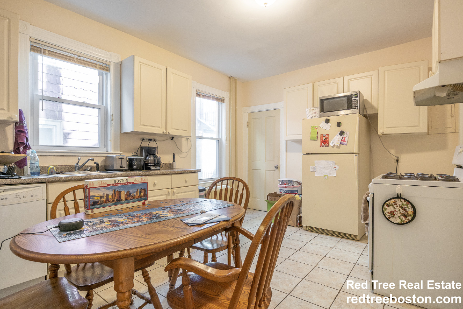 3 bed, 1.5 bath apartment for rent at 90 Fisher Ave Unit 1, Mission Hill — photo 3 of 8