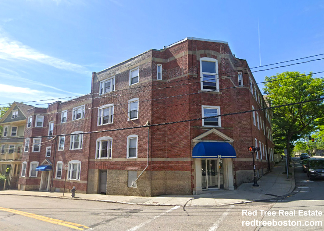 4 bed, 1 bath apartment for rent at 90 Cypress St Unit 5, Brookline