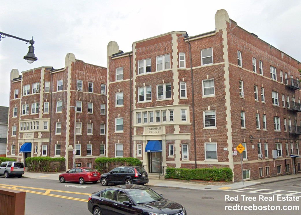 4 Saint Mark St, Jamaica Plain