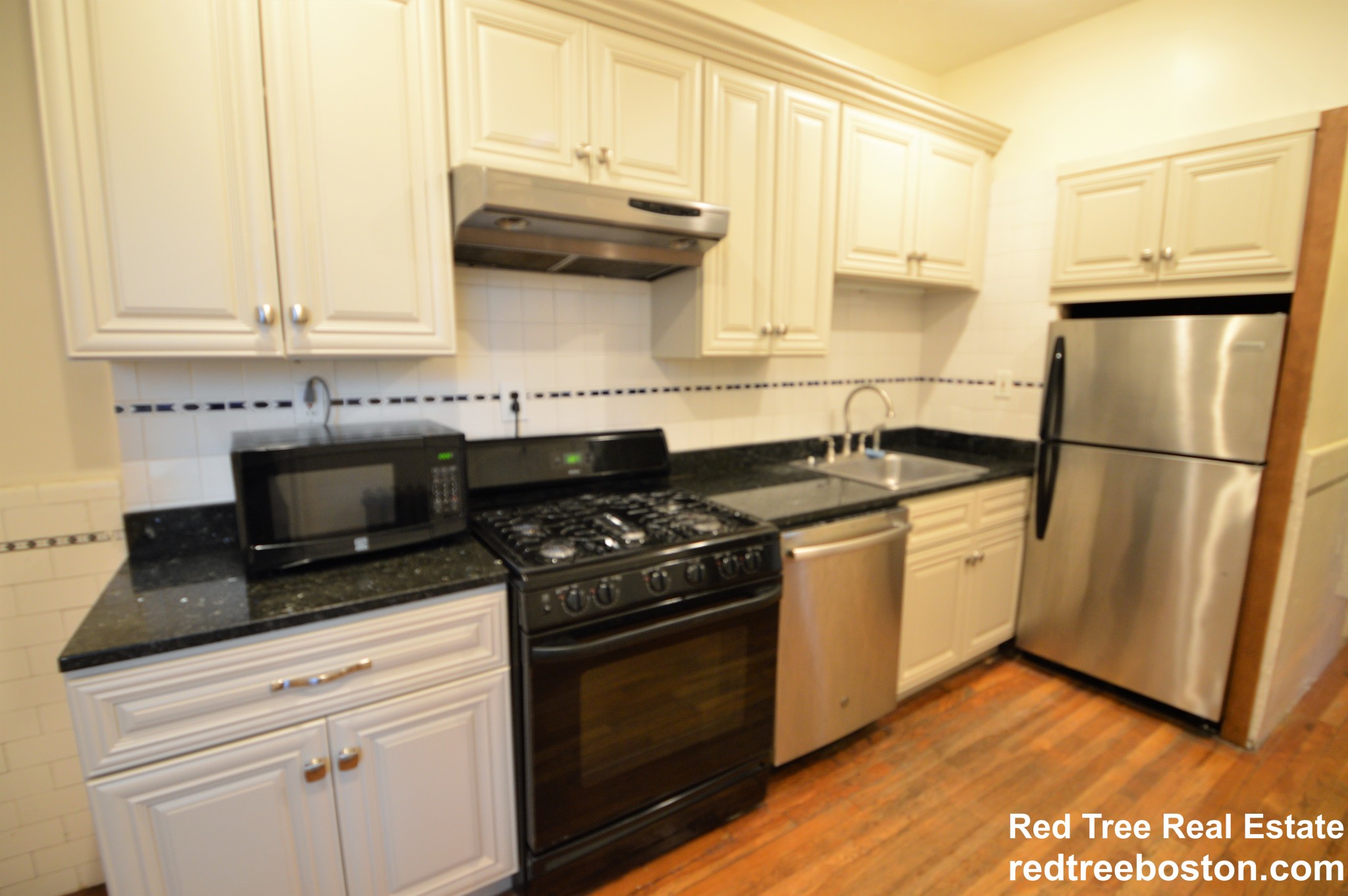 30 Gibbs St, North Brookline