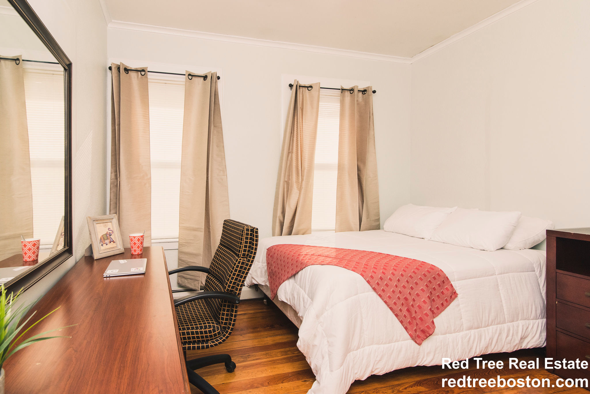 4 Dalrymple St, Jamaica Plain