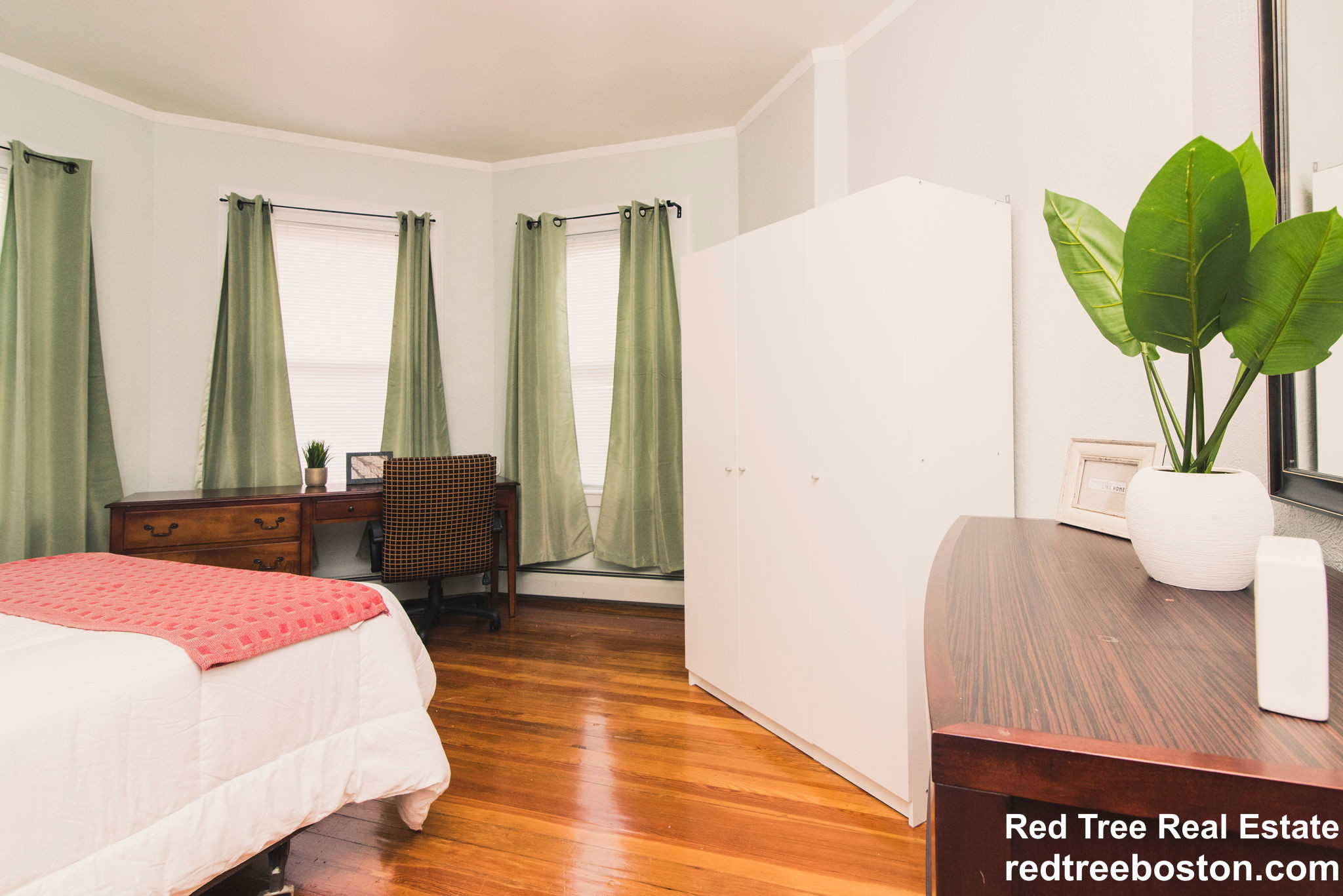 4 Dalrymple St, Jamaica Plain