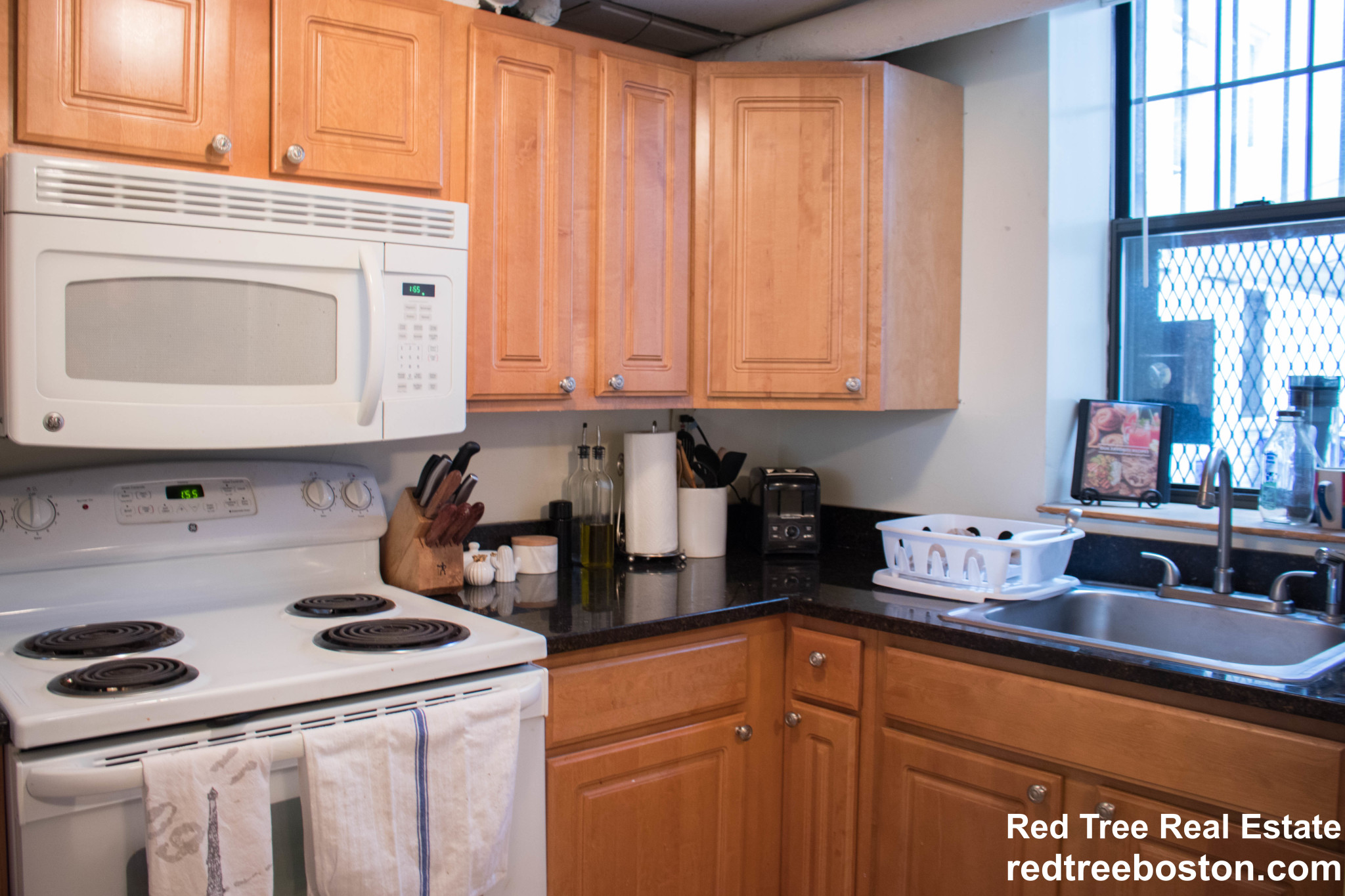 124 Peterborough St, Fenway