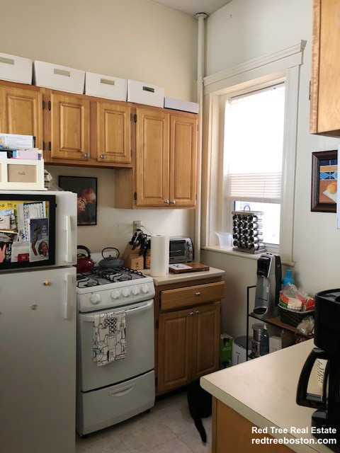 102 Queensberry St, Fenway