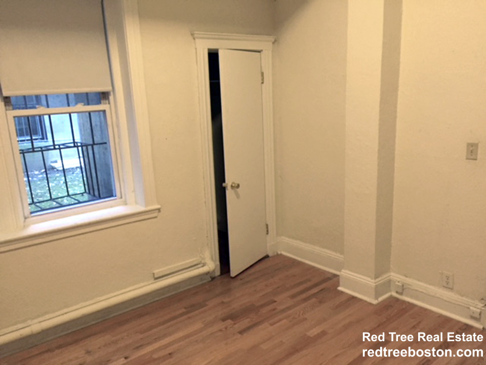 1687 Commonwealth Ave, Brighton