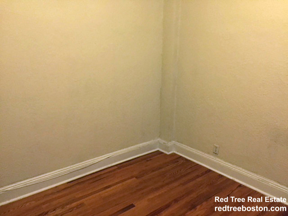 1687 Commonwealth Ave, Brighton