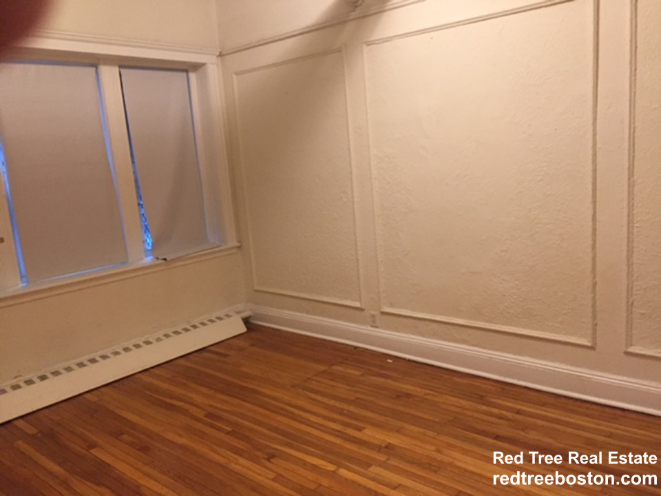 1687 Commonwealth Ave, Brighton