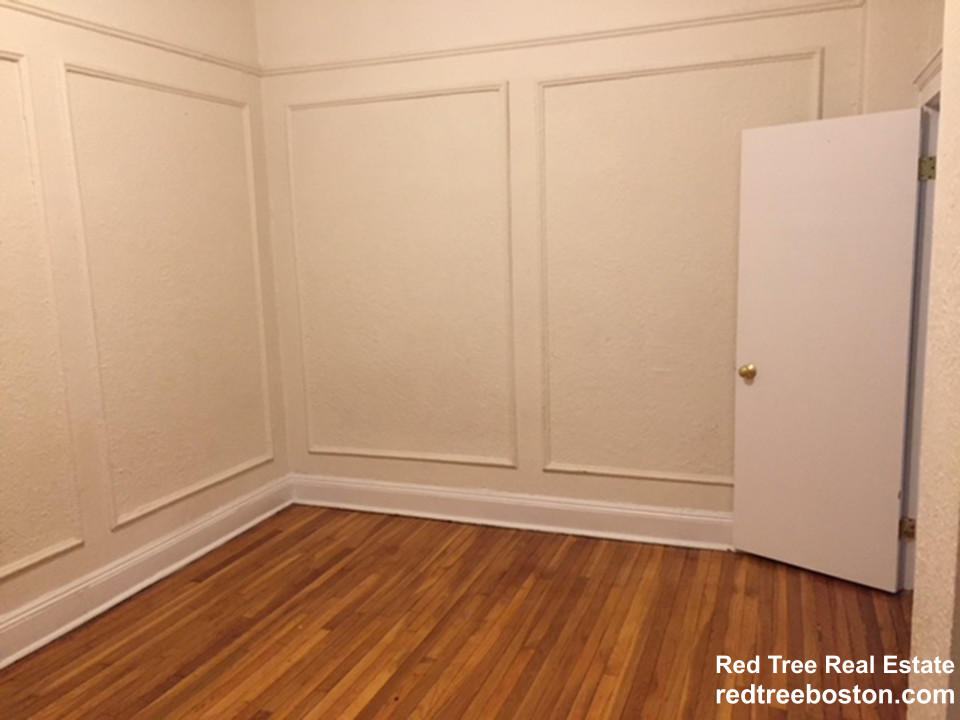 1687 Commonwealth Ave, Brighton