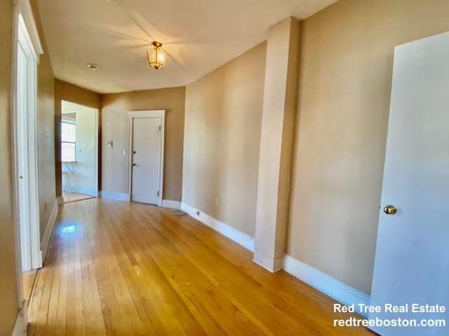 374 Chestnut Hill Ave, Brighton