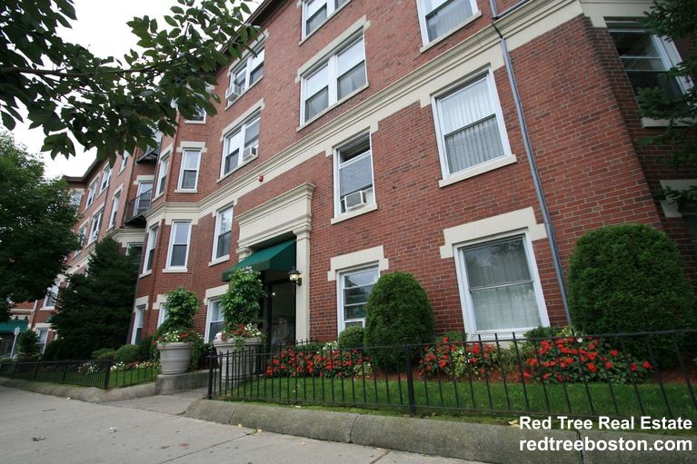 508 Cambridge St, Allston