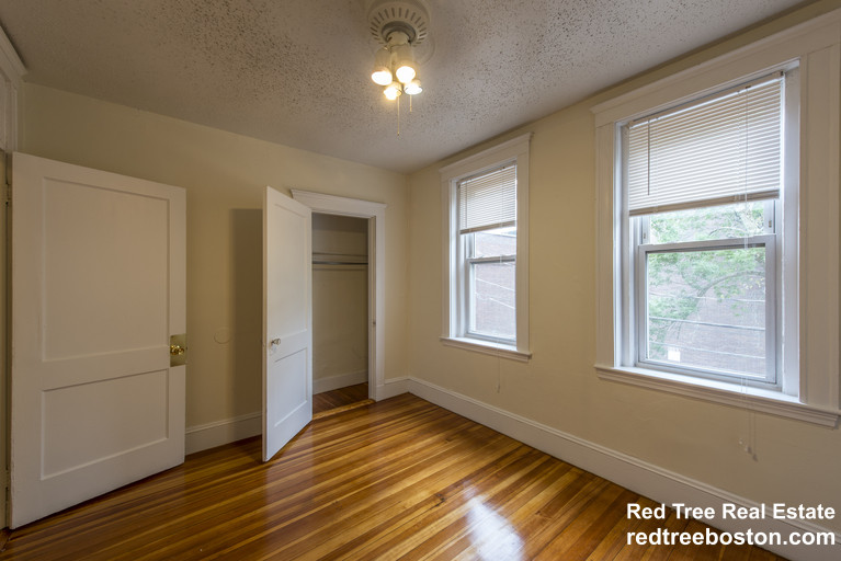 1 bed, 1 bath apartment for rent at 520 Cambridge St Unit 5A, Allston — photo 2 of 7