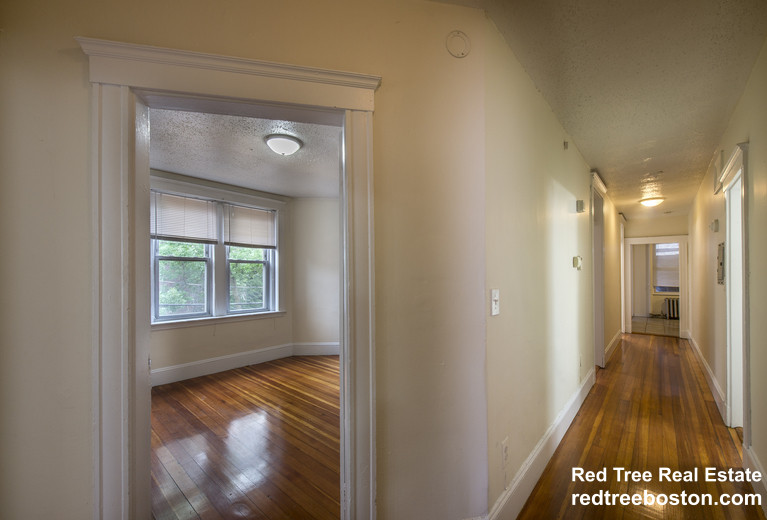 524 Cambridge St, Allston