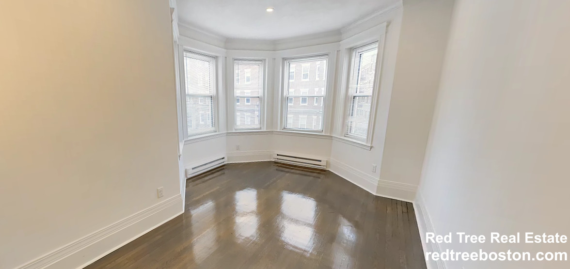 111 Queensberry St, Fenway