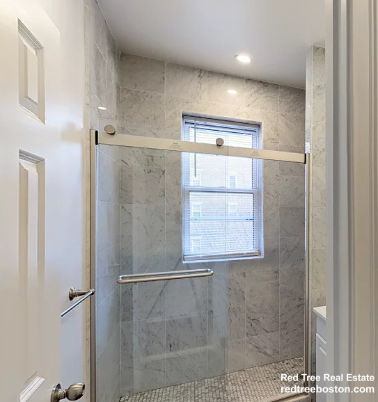 111 Queensberry St, Fenway