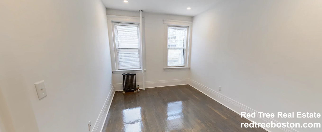 111 Queensberry St, Fenway