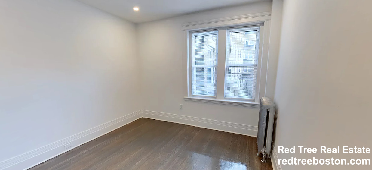 111 Queensberry St, Fenway