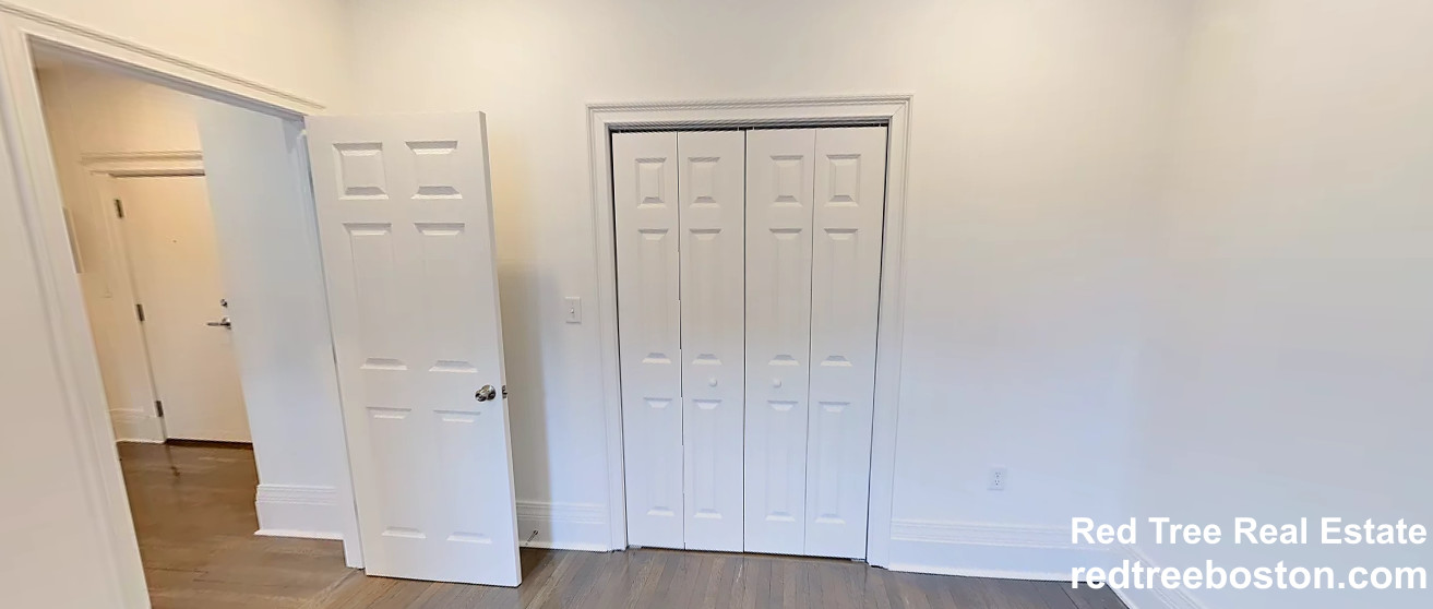 111 Queensberry St, Fenway