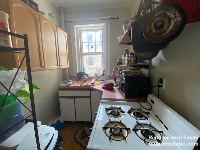 1572 Commonwealth Ave, Brighton