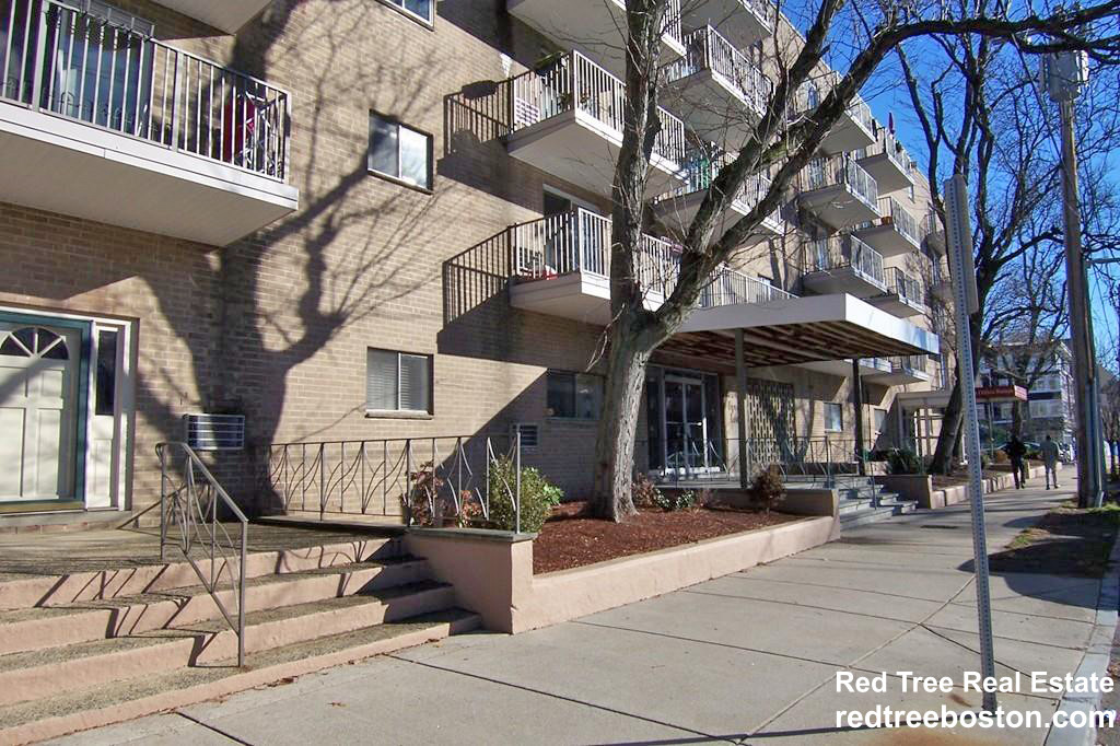 121 Tremont St, Brighton