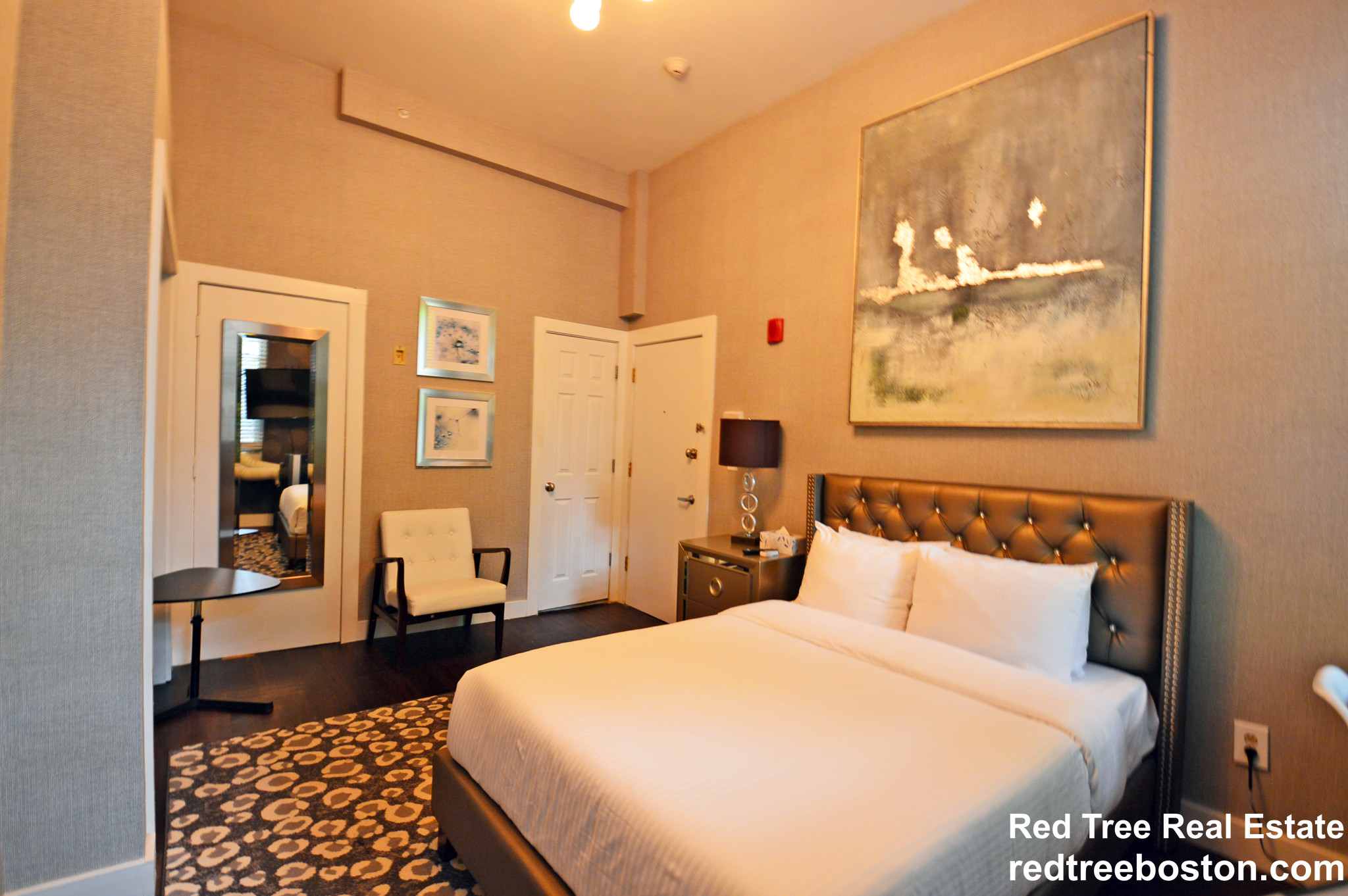 Studio bed, 1 bath apartment for rent at 143 Arlington St Unit 22, Back Bay — photo 2 of 5